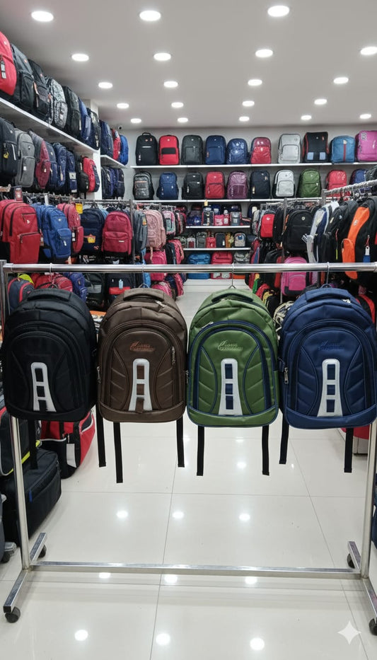 19" Camel Nivar Laptop Bag – Foam-Coated, Full Ustar, 3 Zip Pockets